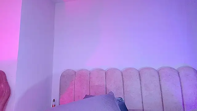 mia stanfort online show from January 7, 2026, 7:16 pm