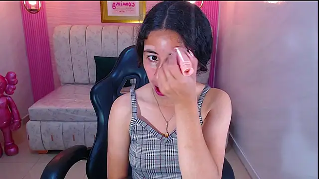 Snapshot of paris_sub1_ chatting on September 12, 2025, 12:49 pm paris sub1  online show from September 12, 2025, 12:49 pm