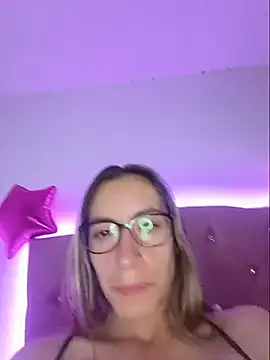 Melinaa-sex online show from May 13, 2026, 9:50 am