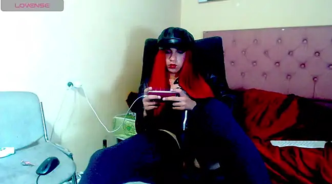 Angiee Ts online show from December 28, 2024, 3:37 pm