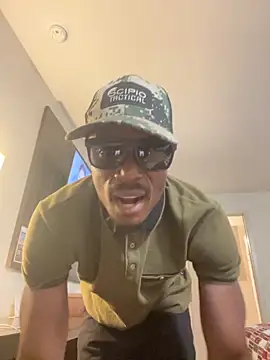 Snapshot of Backshort11 chatting on September 12, 2025, 5:18 am Backshort11 online show from September 12, 2025, 5:18 am