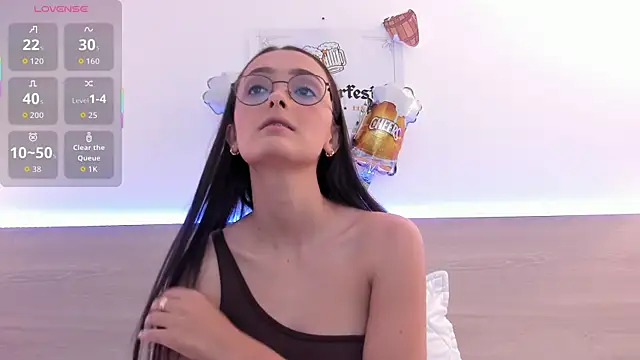 Snapshot of nataliiiiia chatting on September 29, 2025, 12:21 pm nataliiiiia online show from September 29, 2025, 12:21 pm