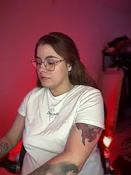 Yuli zuha online show from December 18, 2024, 3:26 am