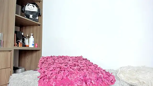 adelarangel online show from December 12, 2024, 11:14 pm