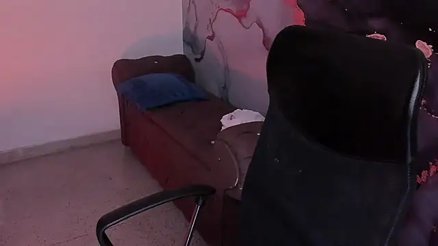 Danielacossio online show from November 26, 2025, 4:13 am