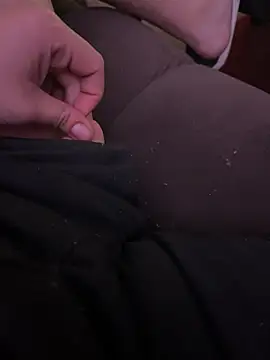 Snapshot of themasteer69 chatting on December 9, 2024, 3:40 am themasteer69 online show from December 9, 2024, 3:40 am