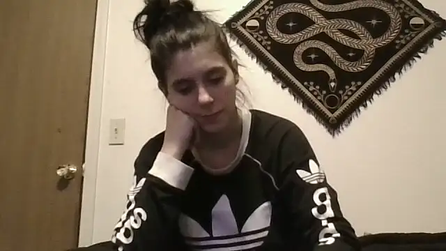 Prettypixie113 online show from October 28, 2025, 2:42 pm