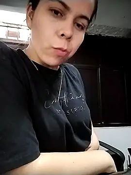 Snapshot of Lucianaferro_ chatting on October 21, 2025, 3:02 pm Lucianaferro online show from October 21, 2025, 3:02 pm