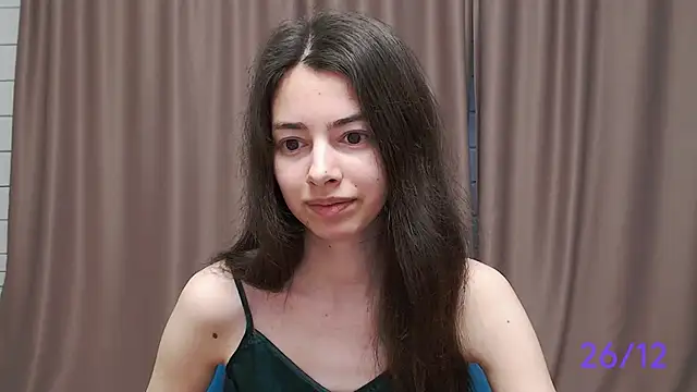 Snapshot of sweet_sweet_angel chatting on December 26, 2024, 8:39 am sweet sweet angel online show from December 26, 2024, 8:39 am