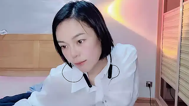 Linda-LL online show from December 26, 2024, 7:45 am