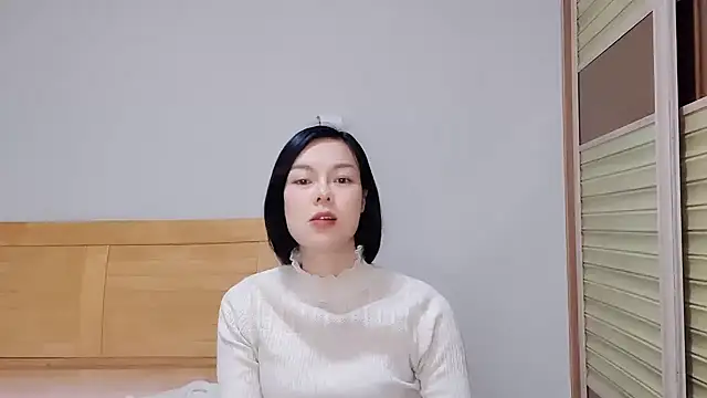Linda-LL online show from January 10, 2025, 11:11 am