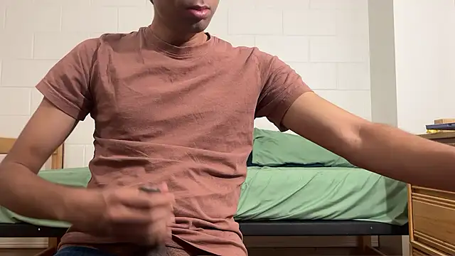dragoncan06 online show from September 15, 2025, 2:44 am