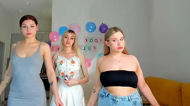 Snapshot of lina_x_x chatting on January 18, 2025, 3:59 pm lina x x online show from January 18, 2025, 3:59 pm