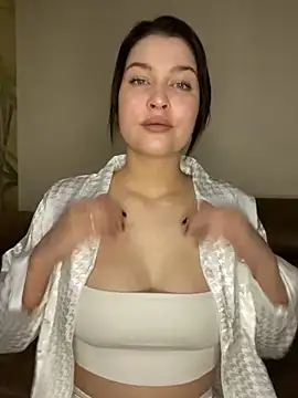 KikiWatson online show from December 7, 2024, 11:01 pm