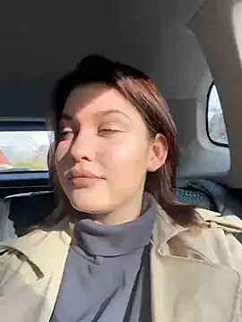 KikiWatson online show from December 8, 2024, 8:09 am