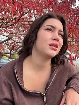 KikiWatson online show from October 31, 2025, 7:20 am