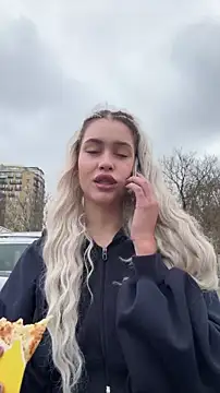 KikiWatson online show from March 21, 2026, 8:19 am