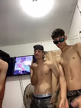 LatinBoysxxx online show from January 20, 2025, 10:04 pm
