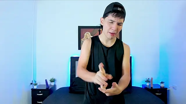 xXHot MalesXx online show from March 15, 2025, 8:54 pm