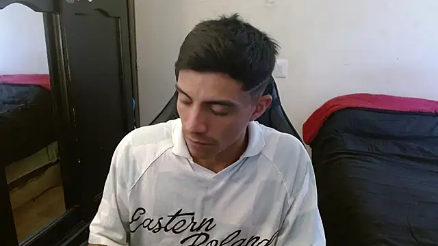 Snapshot of kv___xxx_ chatting on September 13, 2025, 4:40 pm kv   xxx  online show from September 13, 2025, 4:40 pm