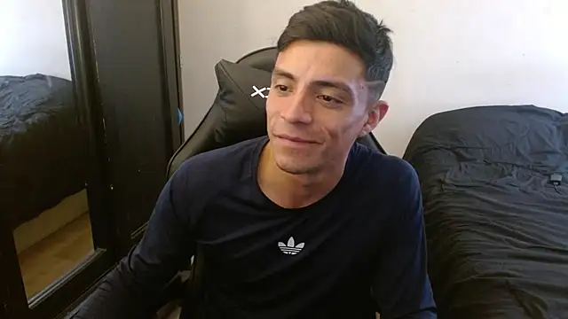 Snapshot of kv___xxx_ chatting on September 16, 2025, 3:57 pm kv   xxx  online show from September 16, 2025, 3:57 pm