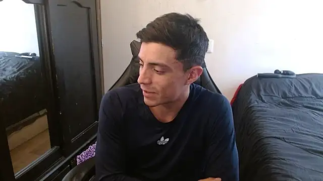 Snapshot of kv___xxx_ chatting on September 30, 2025, 8:03 pm kv   xxx  online show from September 30, 2025, 8:03 pm