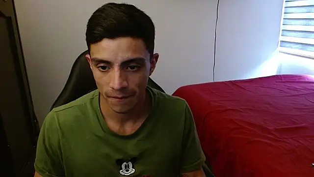 Snapshot of kv___xxx_ chatting on October 15, 2025, 8:09 pm kv   xxx  online show from October 15, 2025, 8:09 pm