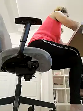 uber babe online show from February 4, 2025, 7:00 pm