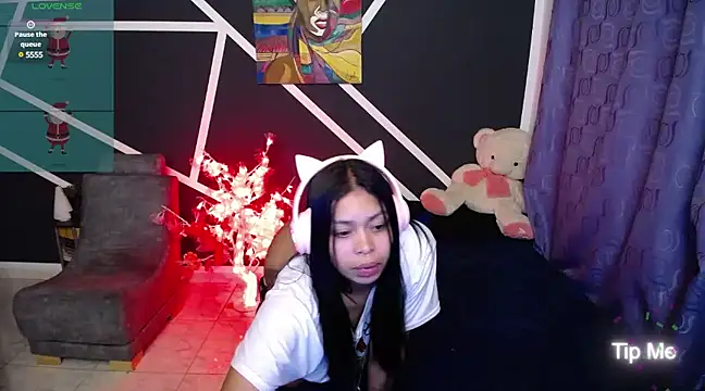 squirtyn girl3 online show from December 21, 2024, 5:58 am