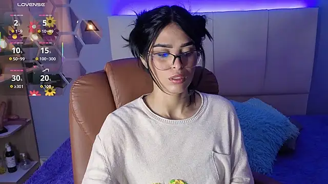 Snapshot of AlessiaVal_ chatting on September 15, 2025, 1:44 pm AlessiaVal online show from September 15, 2025, 1:44 pm