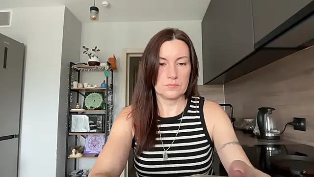 Snapshot of jainesummer chatting on September 15, 2025, 9:20 am jainesummer online show from September 15, 2025, 9:20 am