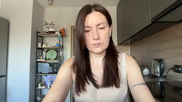 Snapshot of jainesummer chatting on October 8, 2025, 8:45 am jainesummer online show from October 8, 2025, 8:45 am