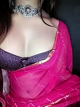 Esha Babyy online show from December 28, 2024, 6:40 pm