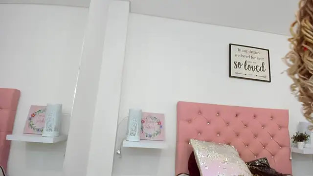 Snapshot of michell_taylor__ chatting on September 30, 2025, 3:44 am michell taylor online show from September 30, 2025, 3:44 am