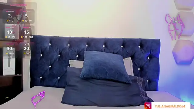 yulianademond66 online show from June 16, 2026, 8:11 pm