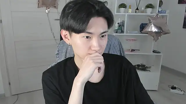 Snapshot of Miram_Yu chatting on January 23, 2025, 6:28 am Miram Yu online show from January 23, 2025, 6:28 am