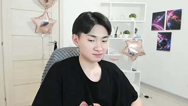 Snapshot of Miram_Yu chatting on February 26, 2025, 4:36 am Miram Yu online show from February 26, 2025, 4:36 am