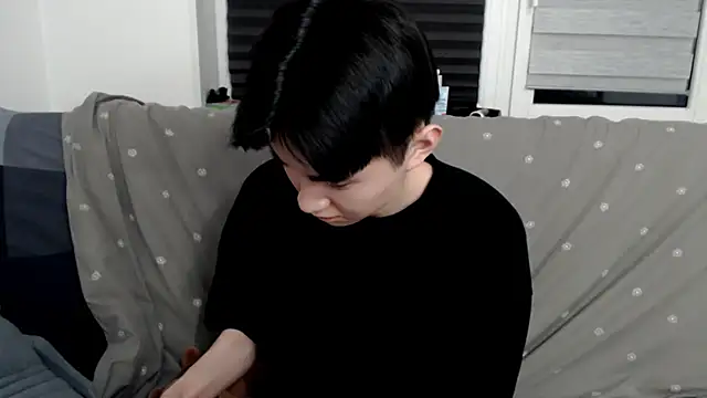 Snapshot of Miram_Yu chatting on March 2, 2025, 9:22 pm Miram Yu online show from March 2, 2025, 9:22 pm