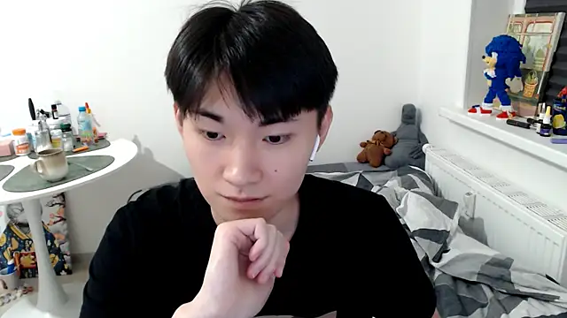 Snapshot of Miram_Yu chatting on October 12, 2025, 4:00 am Miram Yu online show from October 12, 2025, 4:00 am