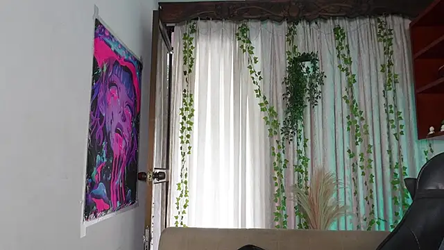 HannaRhodes online show from February 21, 2026, 3:46 pm