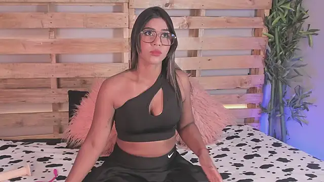  kylie  smith  online show from February 25, 2025, 9:24 pm