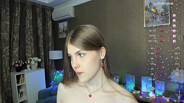 DarleneHatt online show from December 29, 2024, 11:18 pm