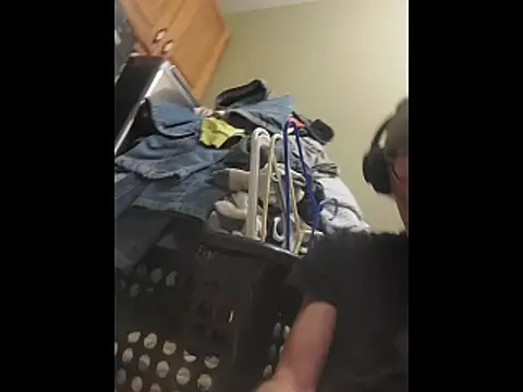 Undercover Pornstar online show from November 24, 2025, 8:19 pm