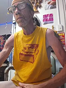 Undercover Pornstar online show from August 4, 2026, 5:04 pm