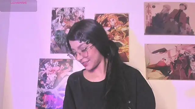 Snapshot of Luna-Chann chatting on May 3, 2026, 10:27 pm Luna-Chann online show from May 3, 2026, 10:27 pm