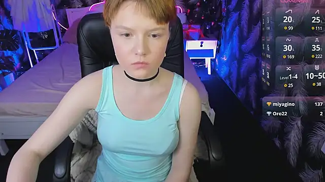 DreamyLuna online show from January 4, 2025, 11:38 pm