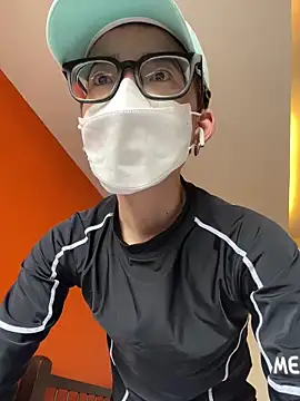 iyy2004 online show from January 23, 2025, 3:05 am