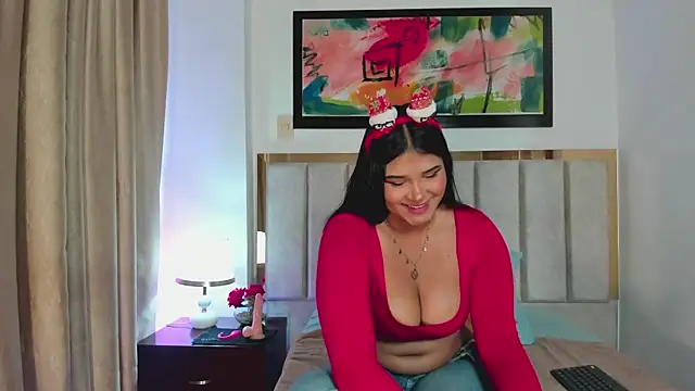 SaraBloomm online show from December 7, 2024, 4:36 pm