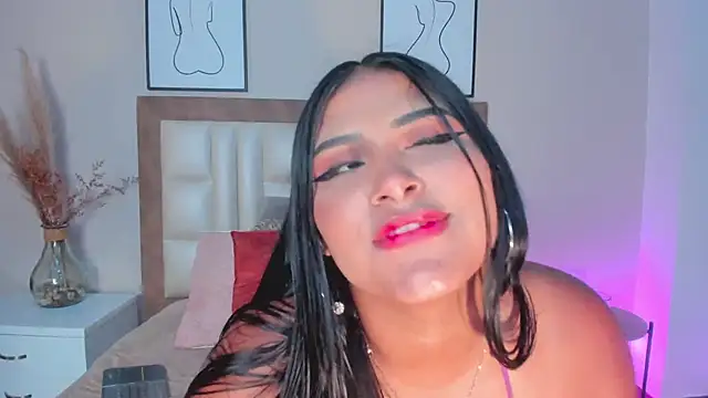 SaraBloomm online show from February 24, 2025, 9:20 pm