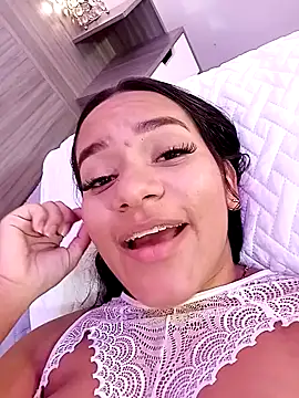 Snapshot of AmaraVelez chatting on January 8, 2025, 5:05 pm AmaraVelez online show from January 8, 2025, 5:05 pm